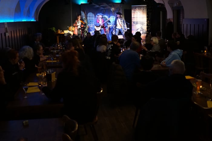 CAPTAIN BLACKEYE UND SEINE CREW